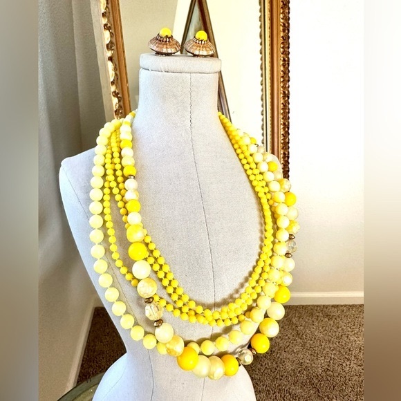 Vintage Yellow Necklace Demi Set - Picture 6 of 17